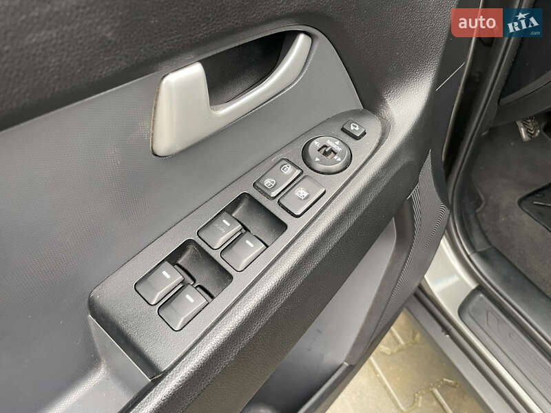 Внедорожник / Кроссовер Kia Sportage 2012 в Баре