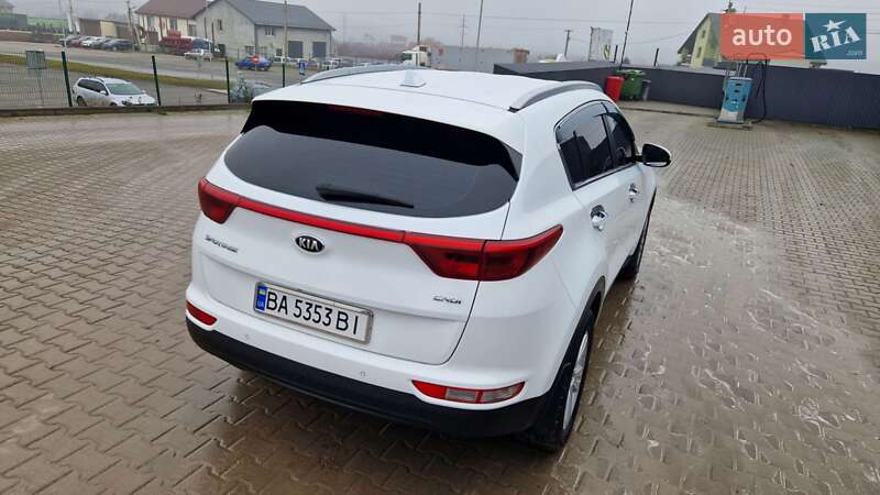 Внедорожник / Кроссовер Kia Sportage 2017 в Каменец-Подольском