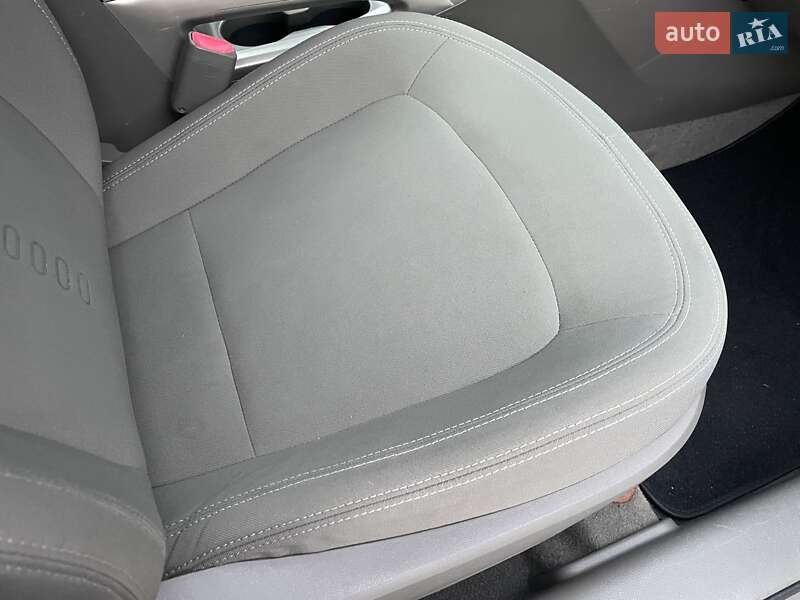 Внедорожник / Кроссовер Kia Sportage 2011 в Ковеле