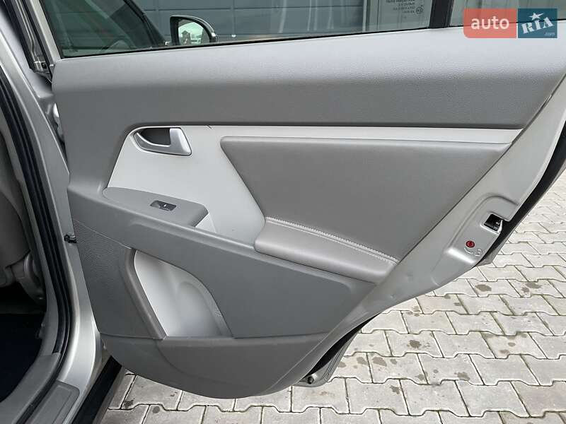 Внедорожник / Кроссовер Kia Sportage 2011 в Ковеле