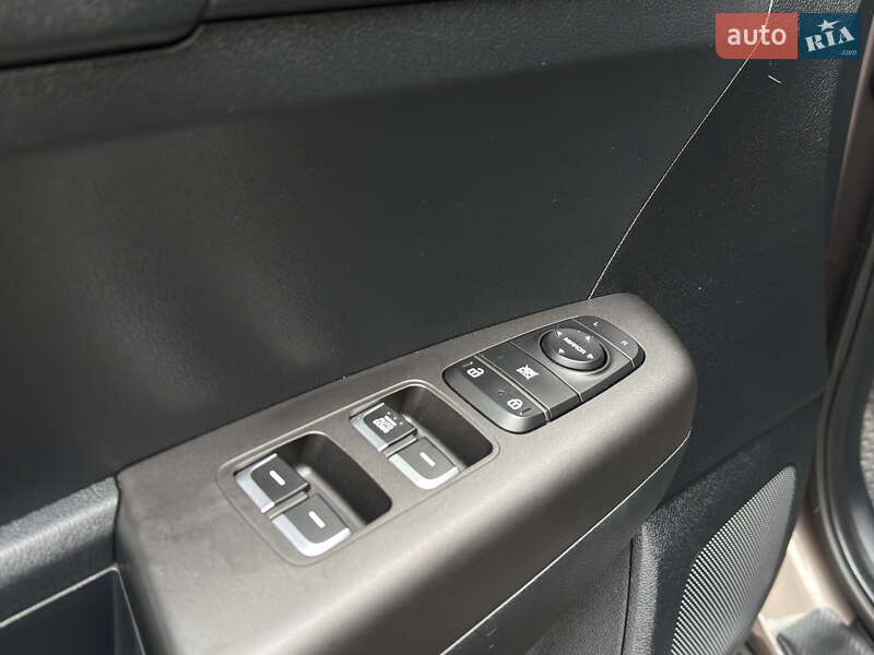 Позашляховик / Кросовер Kia Sportage 2021 в Львові