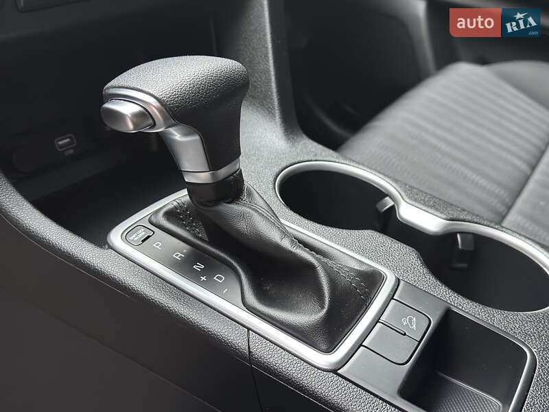 Позашляховик / Кросовер Kia Sportage 2021 в Львові