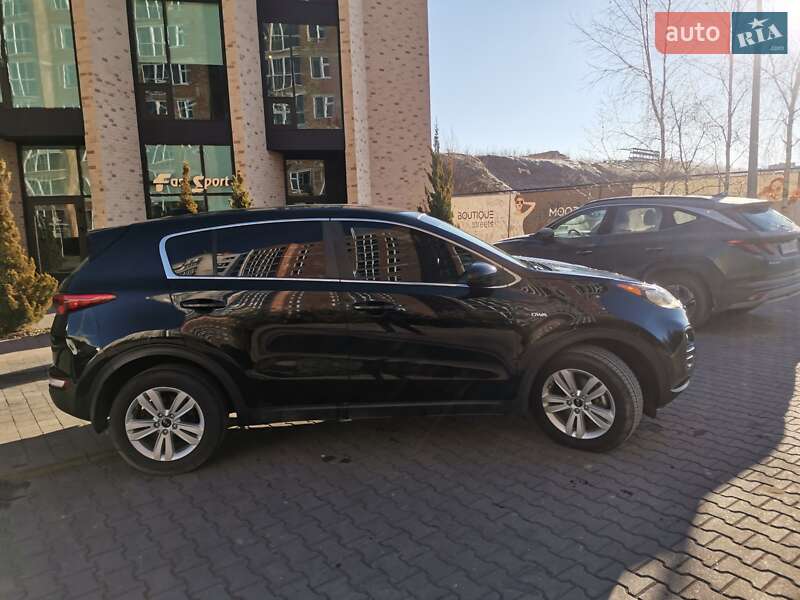 Позашляховик / Кросовер Kia Sportage 2017 в Хмельницькому