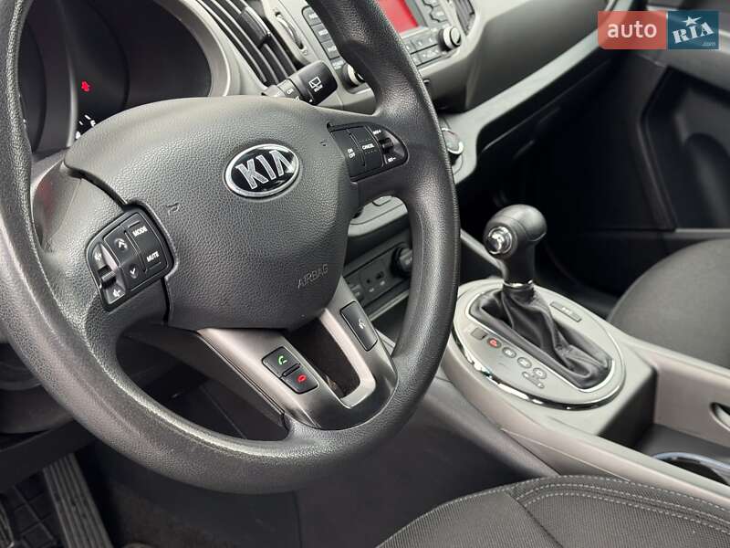 Внедорожник / Кроссовер Kia Sportage 2013 в Сарнах