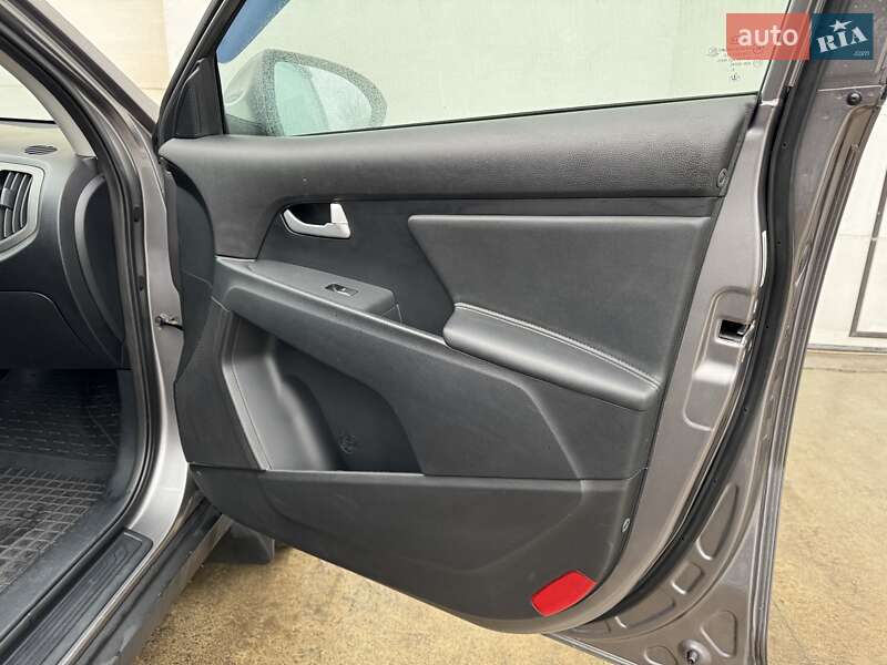 Внедорожник / Кроссовер Kia Sportage 2013 в Сарнах