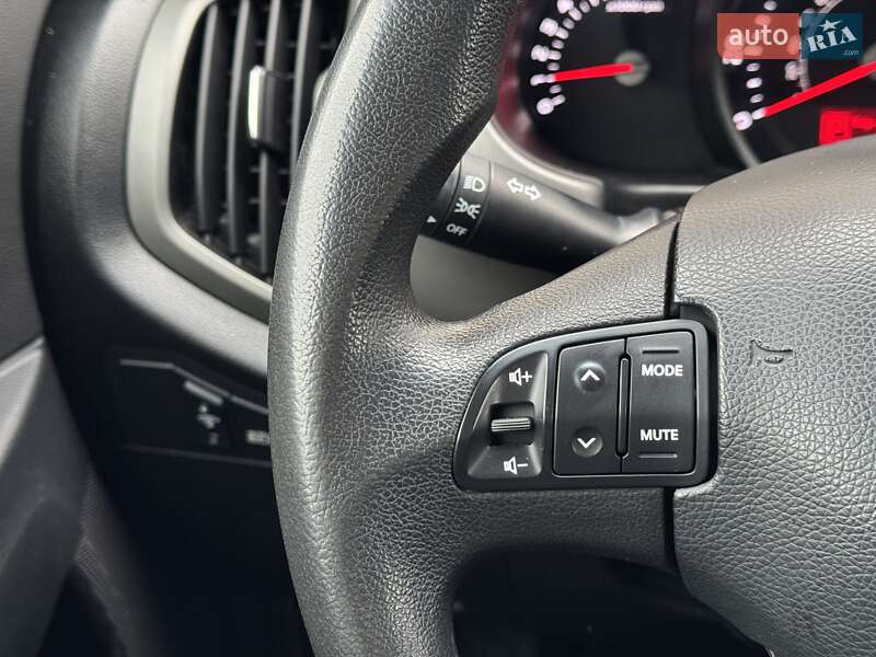 Внедорожник / Кроссовер Kia Sportage 2013 в Сарнах