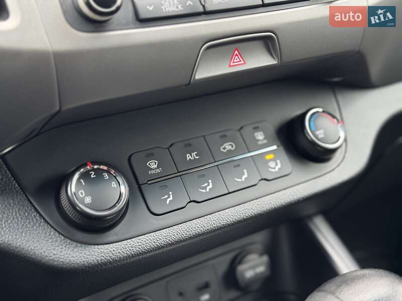 Внедорожник / Кроссовер Kia Sportage 2013 в Сарнах