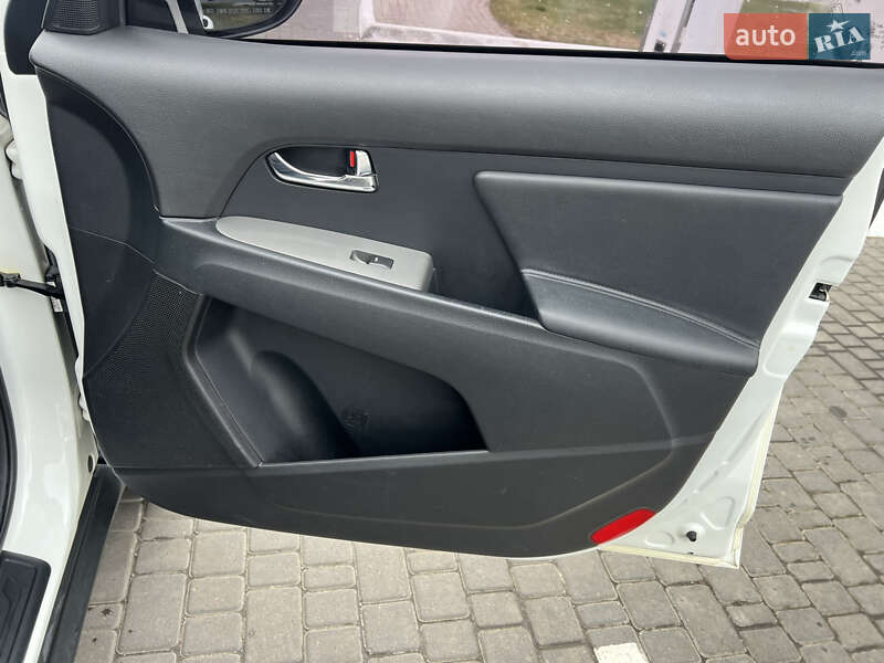 Позашляховик / Кросовер Kia Sportage 2013 в Одесі