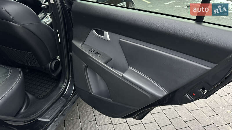 Внедорожник / Кроссовер Kia Sportage 2013 в Дрогобыче