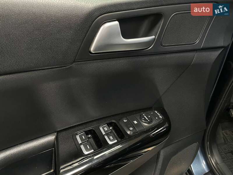 Внедорожник / Кроссовер Kia Sportage 2019 в Киеве