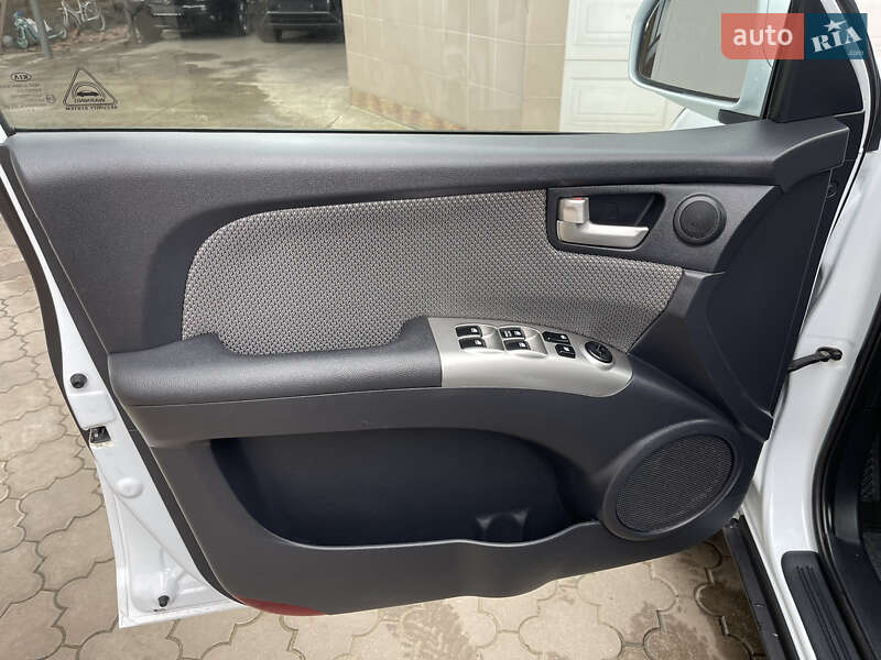 Внедорожник / Кроссовер Kia Sportage 2010 в Ковеле