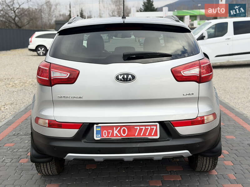 Внедорожник / Кроссовер Kia Sportage 2012 в Берегово