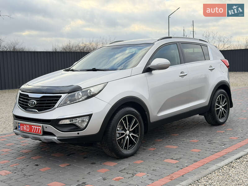 Внедорожник / Кроссовер Kia Sportage 2012 в Берегово