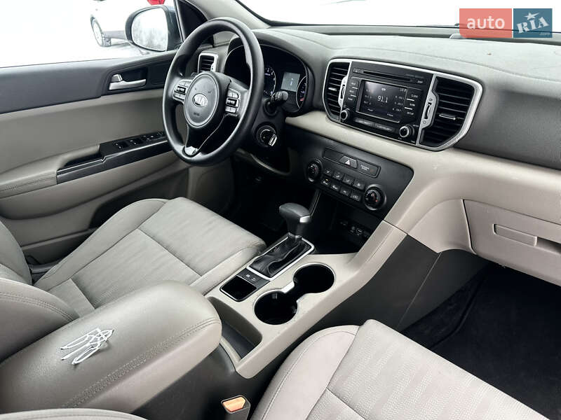 Внедорожник / Кроссовер Kia Sportage 2016 в Львове