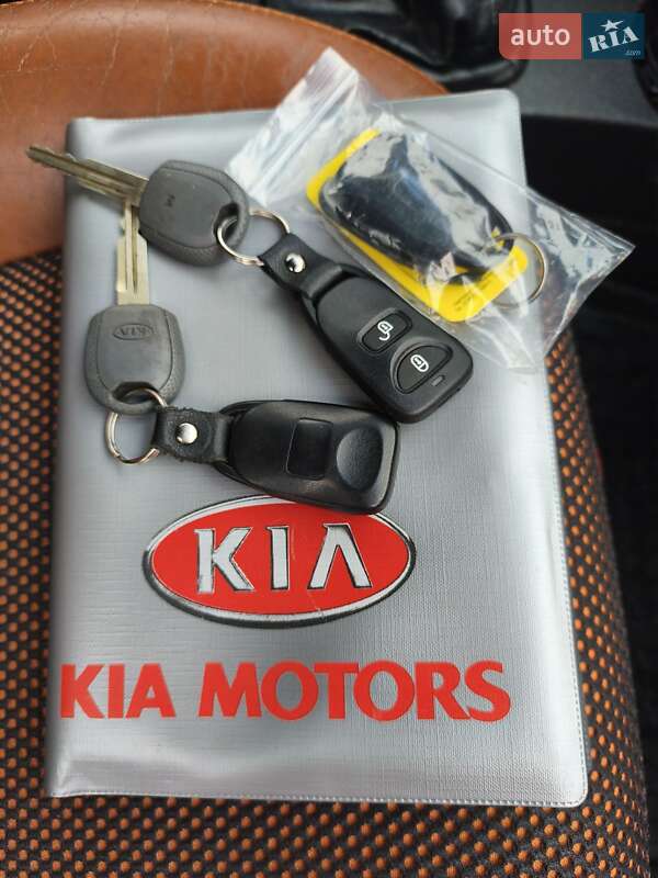 Внедорожник / Кроссовер Kia Sportage 2006 в Соснице