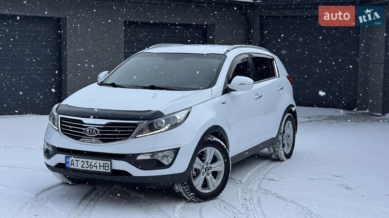 Внедорожник / Кроссовер Kia Sportage 2011 в Ивано-Франковске