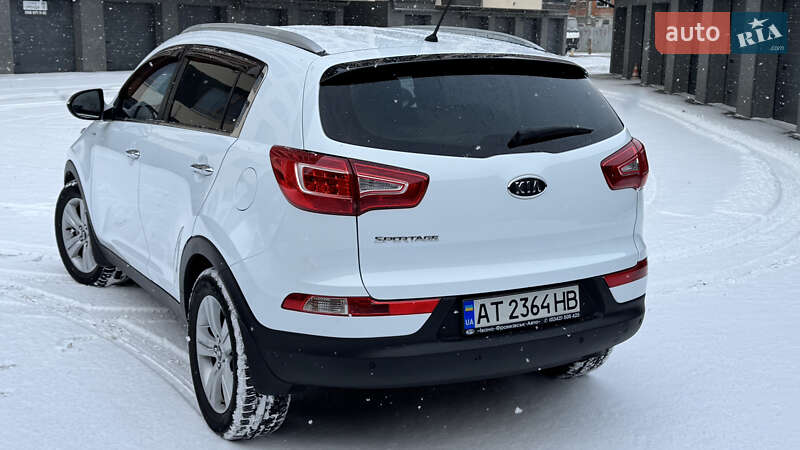 Внедорожник / Кроссовер Kia Sportage 2011 в Ивано-Франковске
