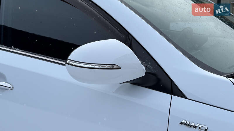 Внедорожник / Кроссовер Kia Sportage 2011 в Ивано-Франковске