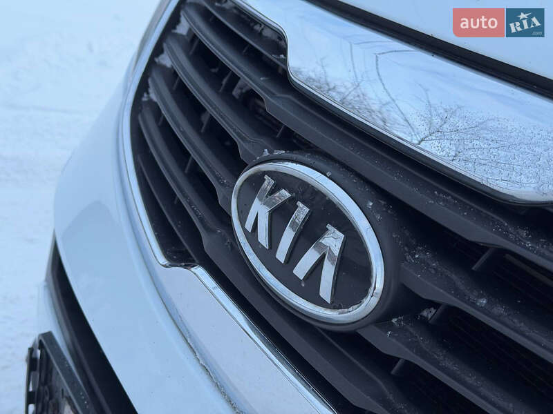 Внедорожник / Кроссовер Kia Sportage 2012 в Киеве