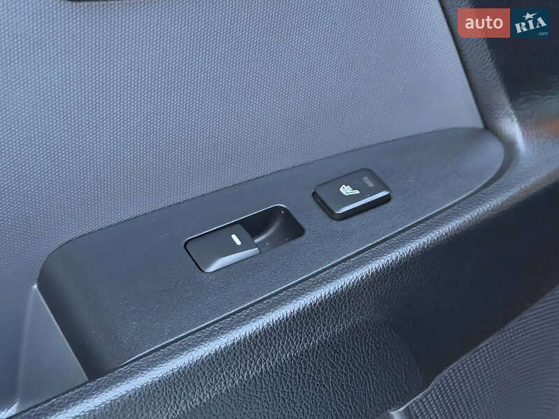 Внедорожник / Кроссовер Kia Sportage 2012 в Киеве