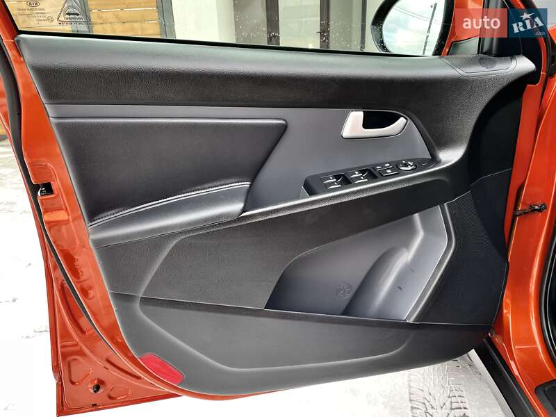 Позашляховик / Кросовер Kia Sportage 2013 в Ковелі