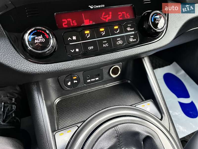 Позашляховик / Кросовер Kia Sportage 2013 в Ковелі