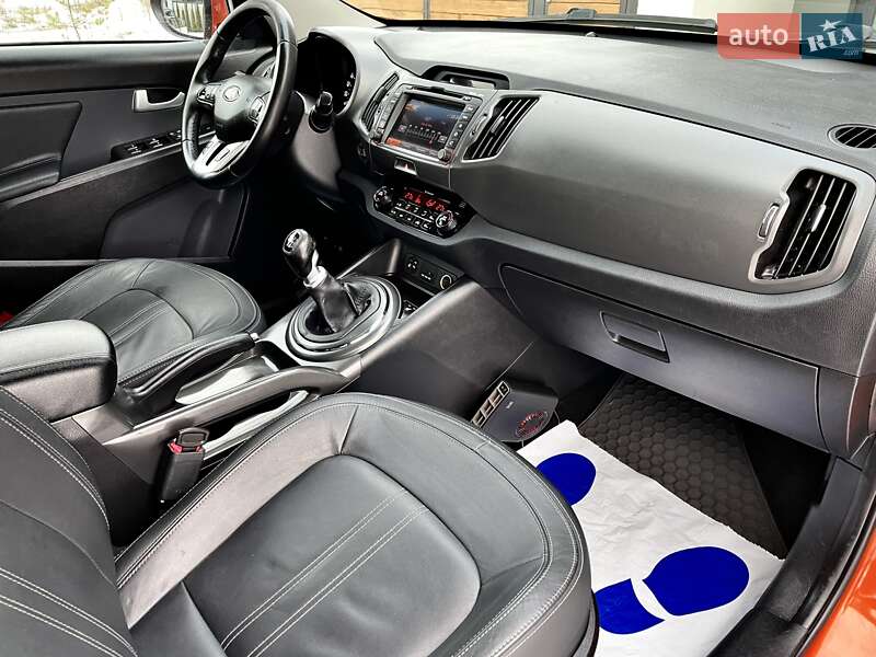 Позашляховик / Кросовер Kia Sportage 2013 в Ковелі