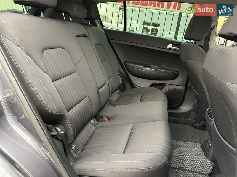 Позашляховик / Кросовер Kia Sportage 2017 в Миколаєві