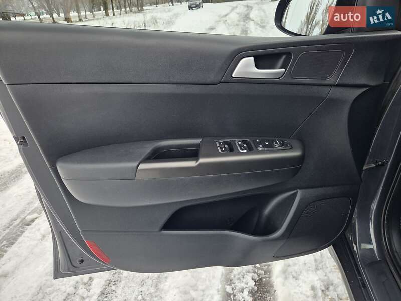 Позашляховик / Кросовер Kia Sportage 2020 в Краснограді