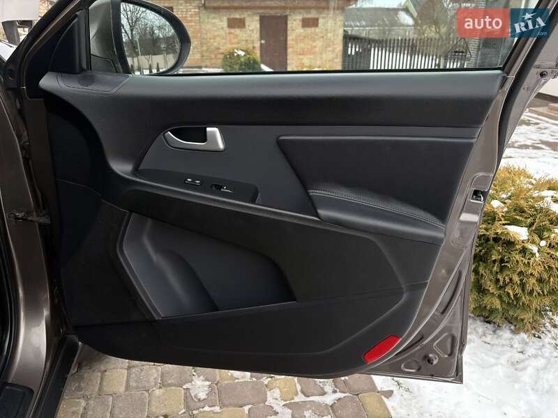 Внедорожник / Кроссовер Kia Sportage 2011 в Ровно фото 12 Внедорожник / Кроссовер Kia Sportage 2011 в Ровно