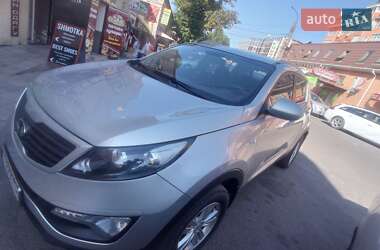 Позашляховик / Кросовер Kia Sportage 2012 в Гадячі
