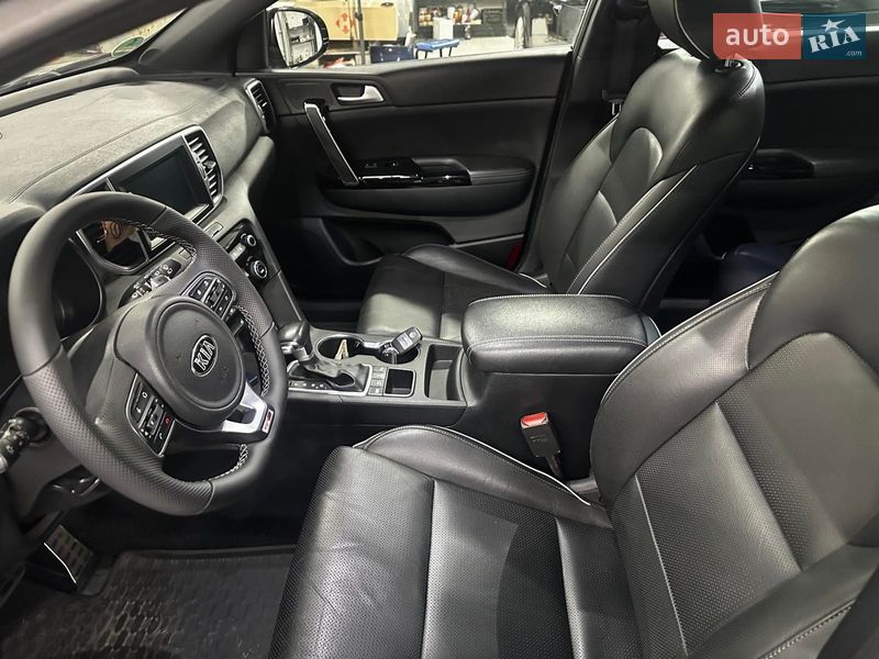 Внедорожник / Кроссовер Kia Sportage 2017 в Тячеве