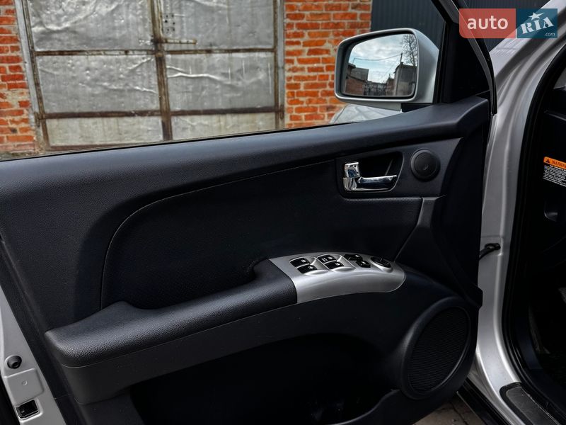 Позашляховик / Кросовер Kia Sportage 2006 в Полтаві