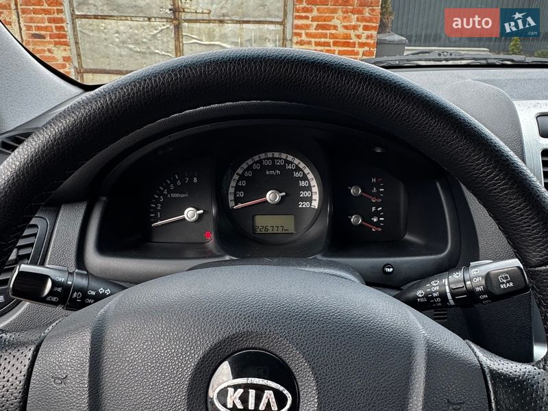 Позашляховик / Кросовер Kia Sportage 2006 в Полтаві