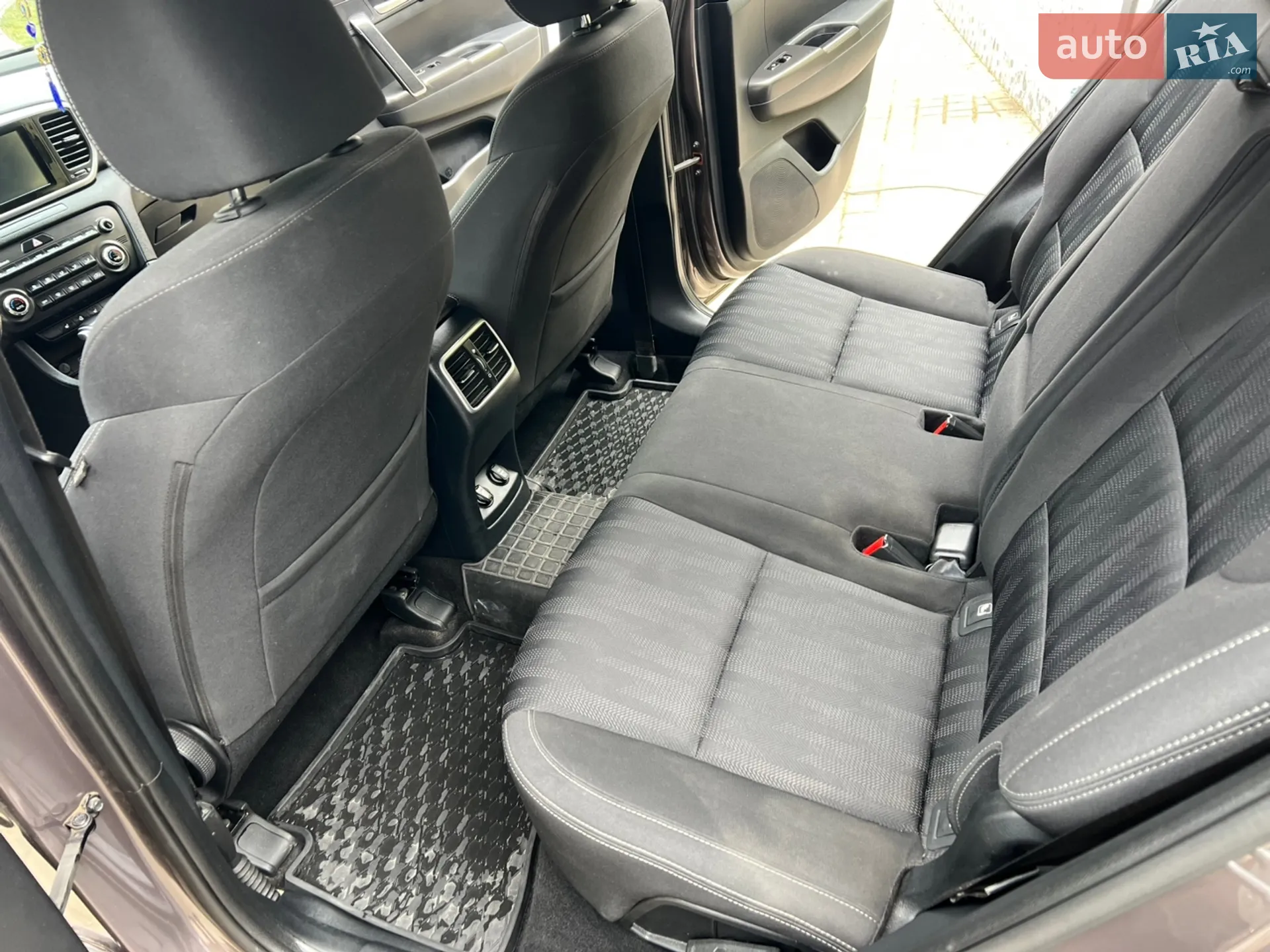 Kia Sportage 2018 VIN U5YPG812GKL612041 фото оголошення 20 з 34