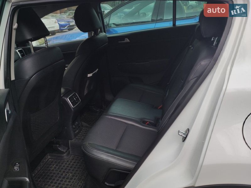 Внедорожник / Кроссовер Kia Sportage 2017 в Киеве