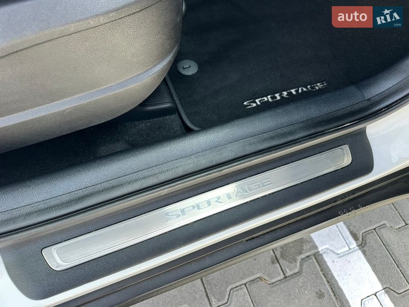 Внедорожник / Кроссовер Kia Sportage 2016 в Дубно