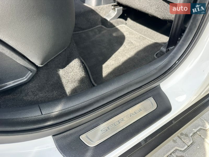 Внедорожник / Кроссовер Kia Sportage 2016 в Дубно