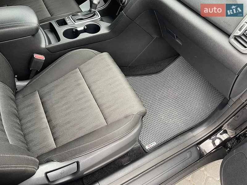 Kia Sportage 2016 VIN KNDPMCAC5H7087216 фото оголошення 16 з 61