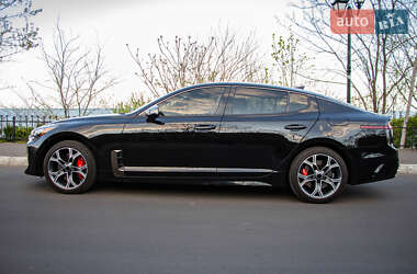 Лифтбек Kia Stinger 2018 в 