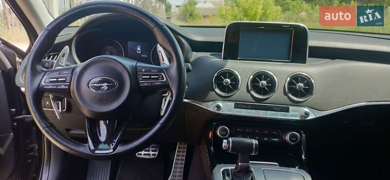 Фастбэк Kia Stinger 2017 в Сумах