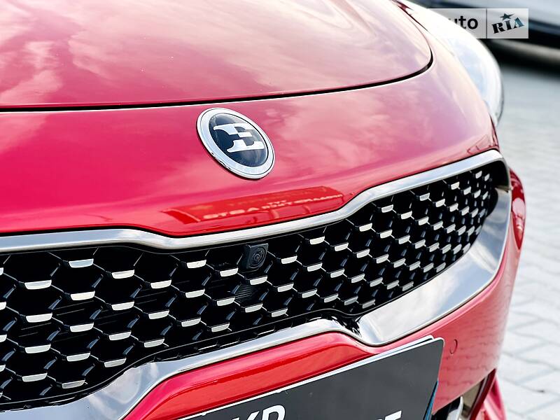 Лифтбек Kia Stinger 2018 в Мукачево