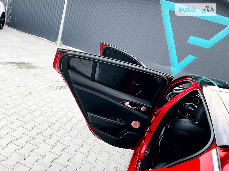 Лифтбек Kia Stinger 2018 в Мукачево