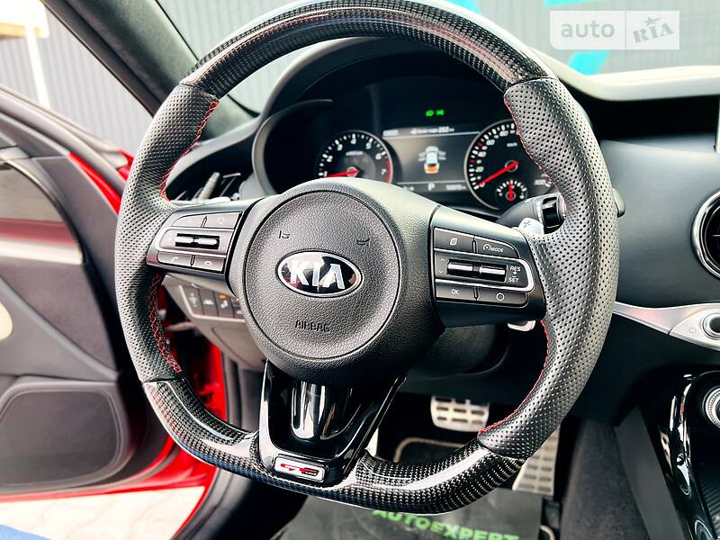 Лифтбек Kia Stinger 2018 в Мукачево