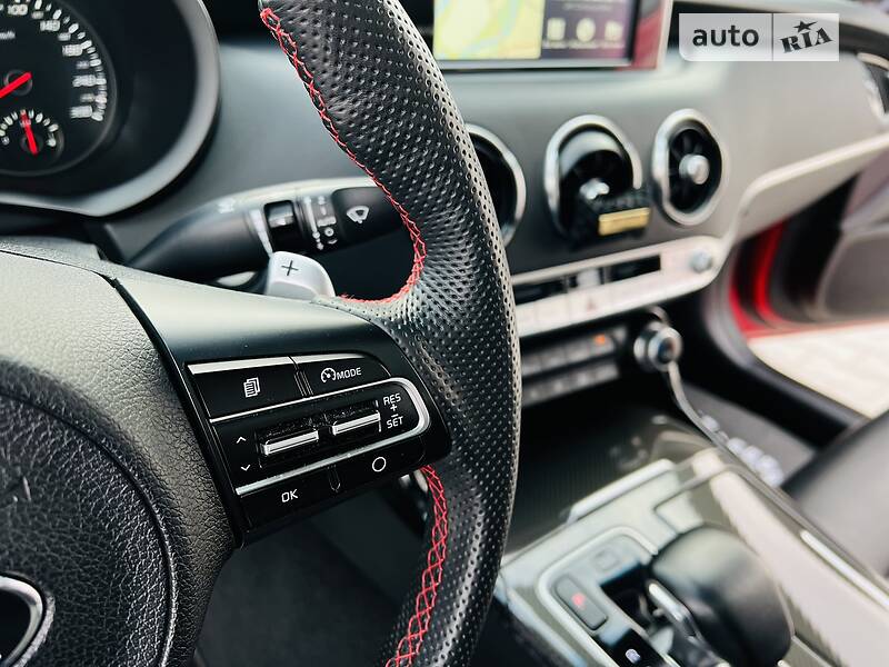 Лифтбек Kia Stinger 2018 в Мукачево