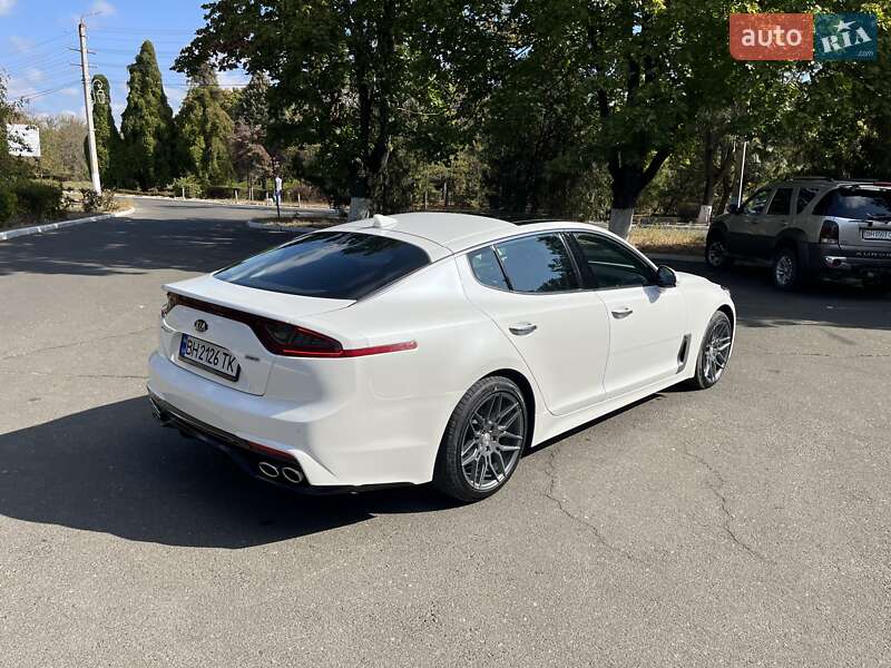 Фастбек Kia Stinger 2017 в Одесі