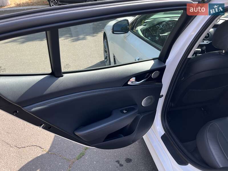 Фастбек Kia Stinger 2017 в Одесі