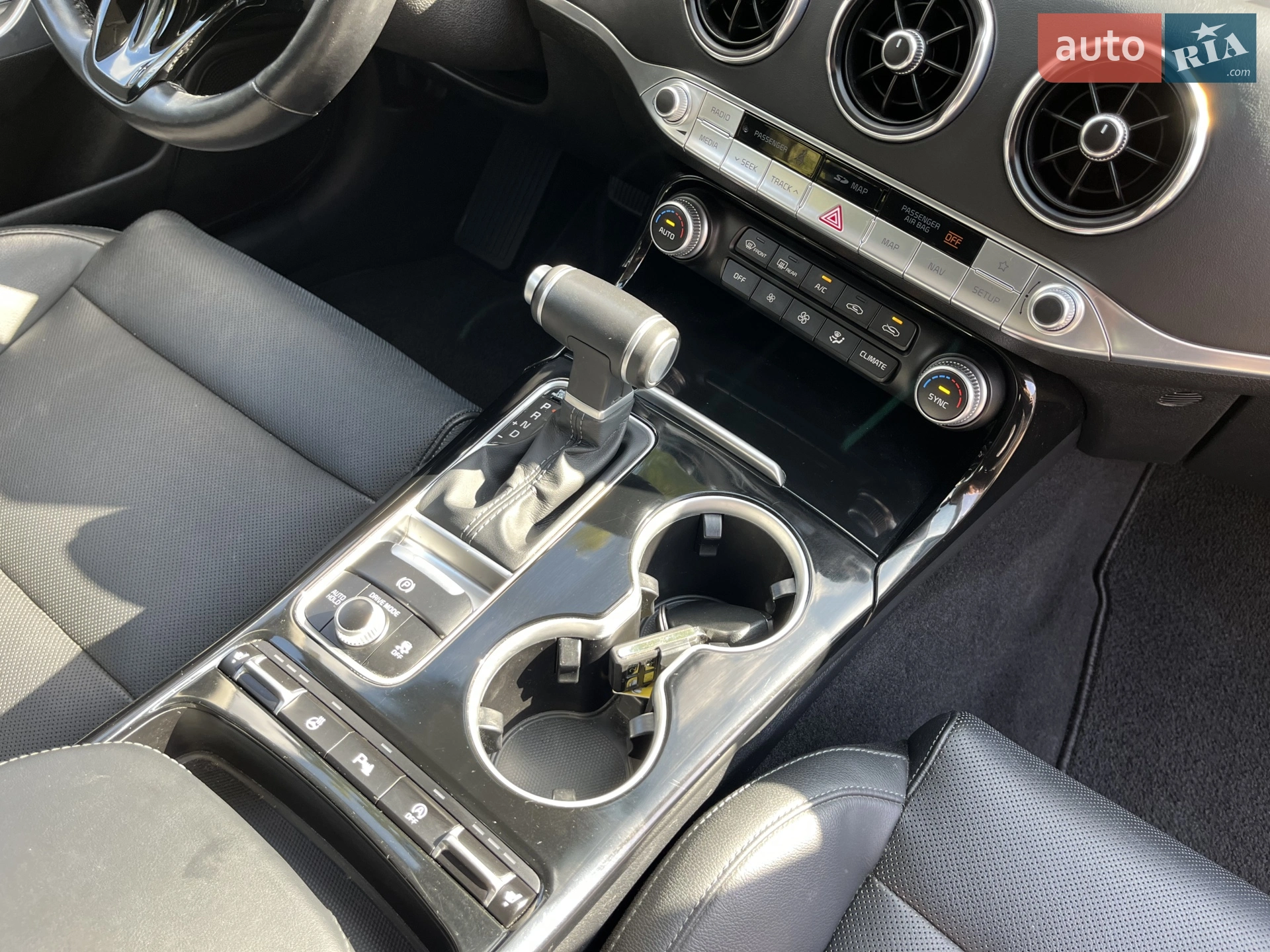 2017 Kia Stinger - мініатюра 24