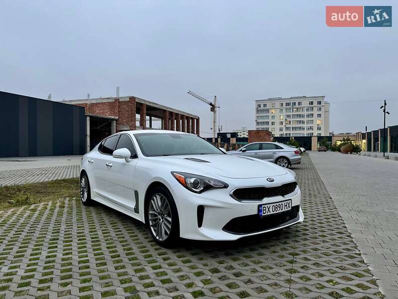 Фастбэк Kia Stinger 2018 в Хмельницком