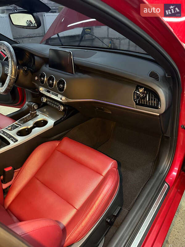 Фастбек Kia Stinger 2018 в Умані